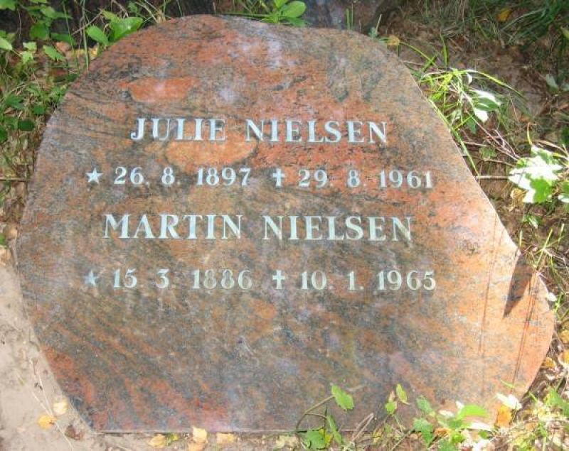 Julie Nielsen .jpg